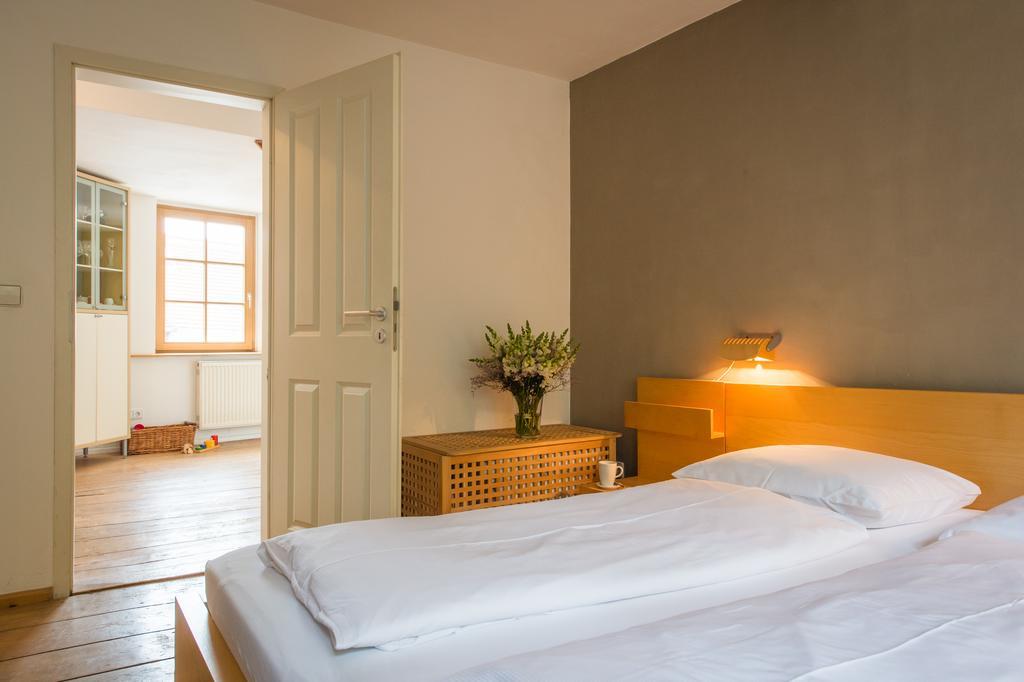 "Goethezimmer" Ferienwohnung Und Zimmer Am Burgplatz ไวมาร์ ภายนอก รูปภาพ