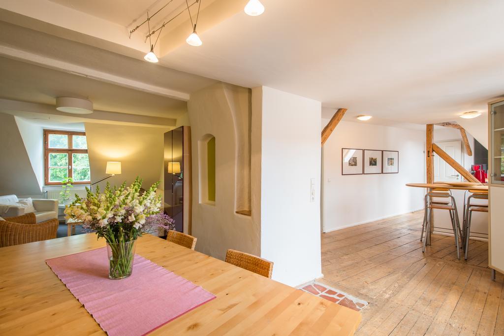 "Goethezimmer" Ferienwohnung Und Zimmer Am Burgplatz ไวมาร์ ภายนอก รูปภาพ